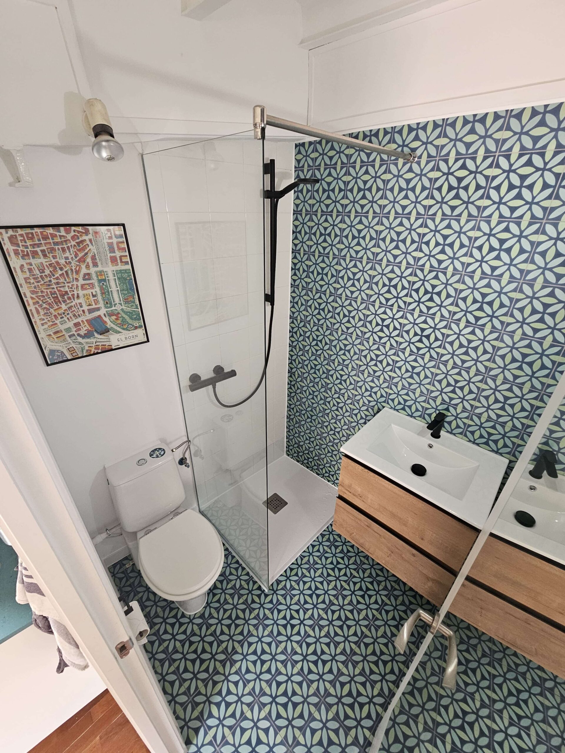 Details of renovation bathroom work project of home renovations and improvements by Palms Solutions Barcelona