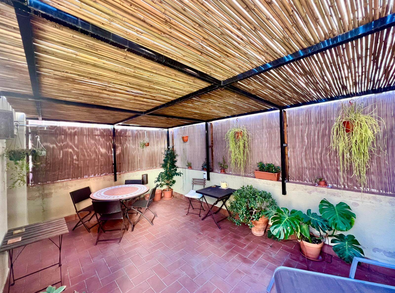 Details of renovation terrace work project of home renovations and improvements by Palms Solutions Barcelona