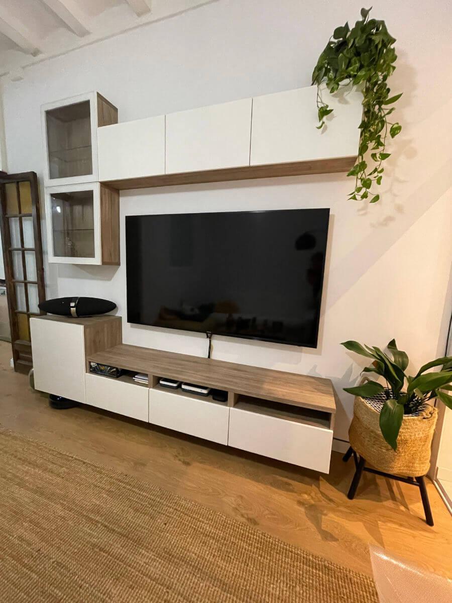 wall-mounted-tv-console-with-plants-palm-solutions-barcelona